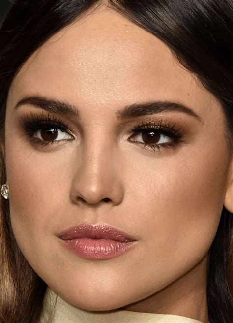 eiza gonzales oscar makeup chanel lipstick